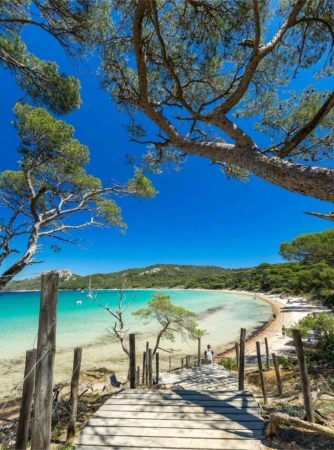 Logement La Belle Provence Le Beausset Exteriör bild
