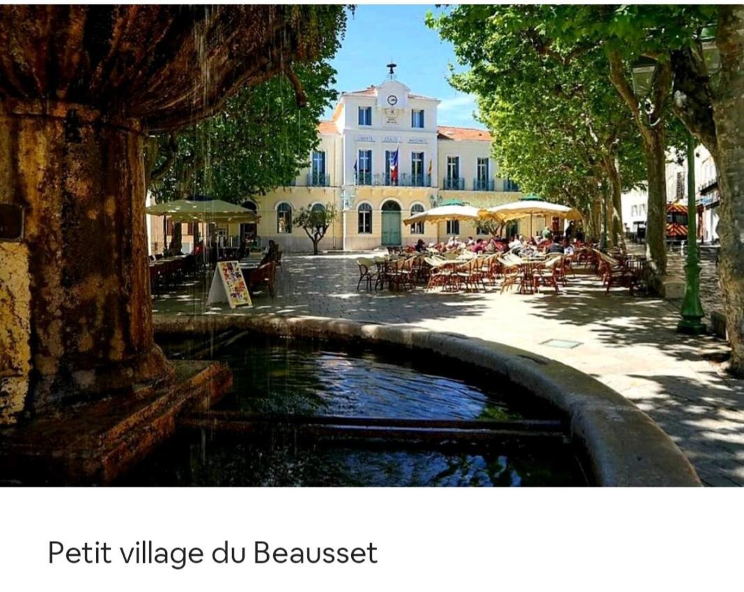 Logement La Belle Provence Le Beausset Exteriör bild