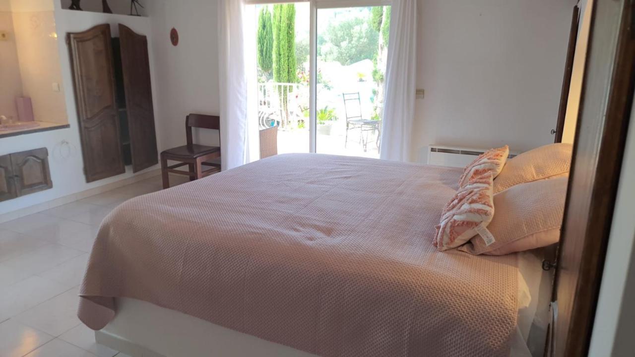 Logement La Belle Provence Le Beausset Exteriör bild