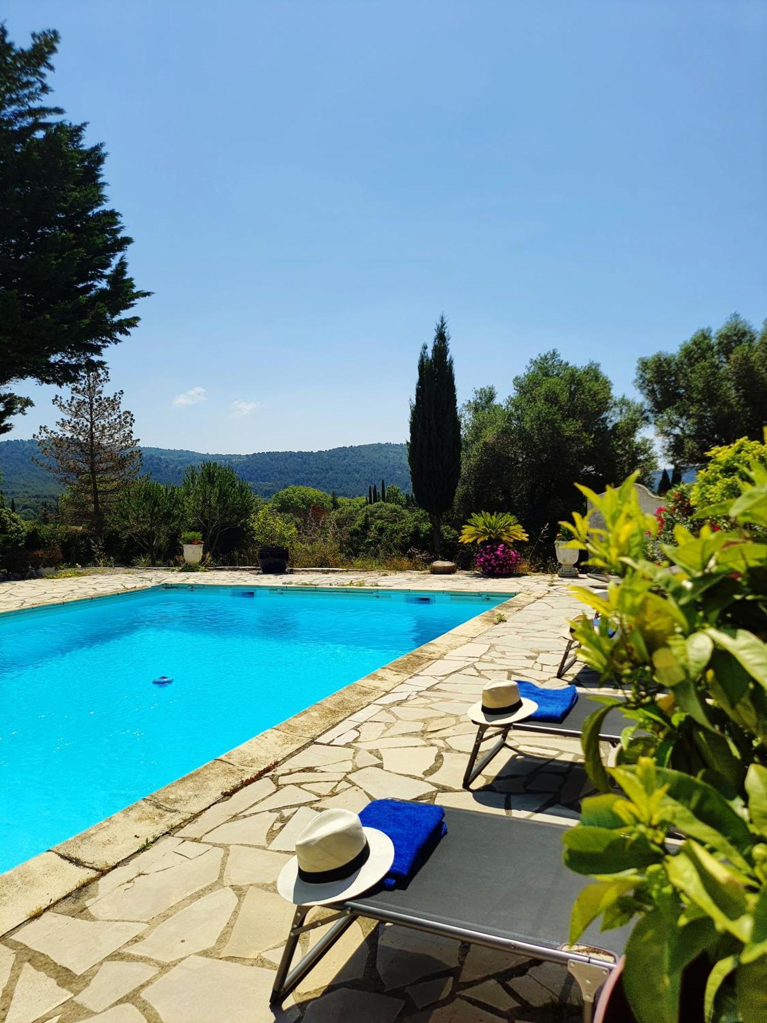 Logement La Belle Provence Le Beausset Exteriör bild