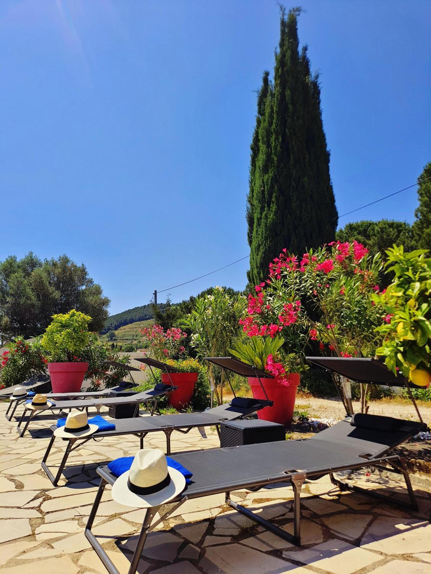 Logement La Belle Provence Le Beausset Exteriör bild