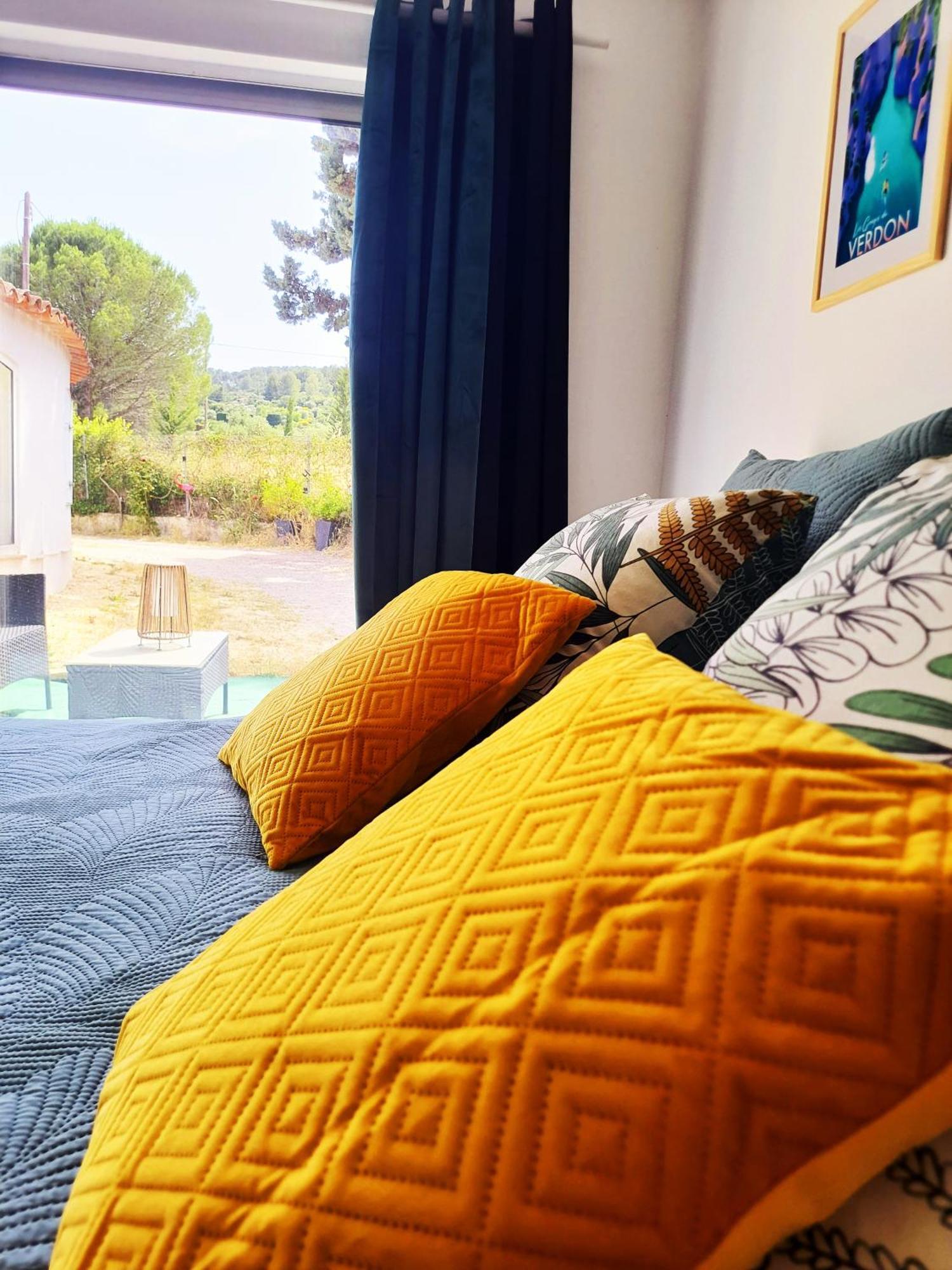 Logement La Belle Provence Le Beausset Exteriör bild