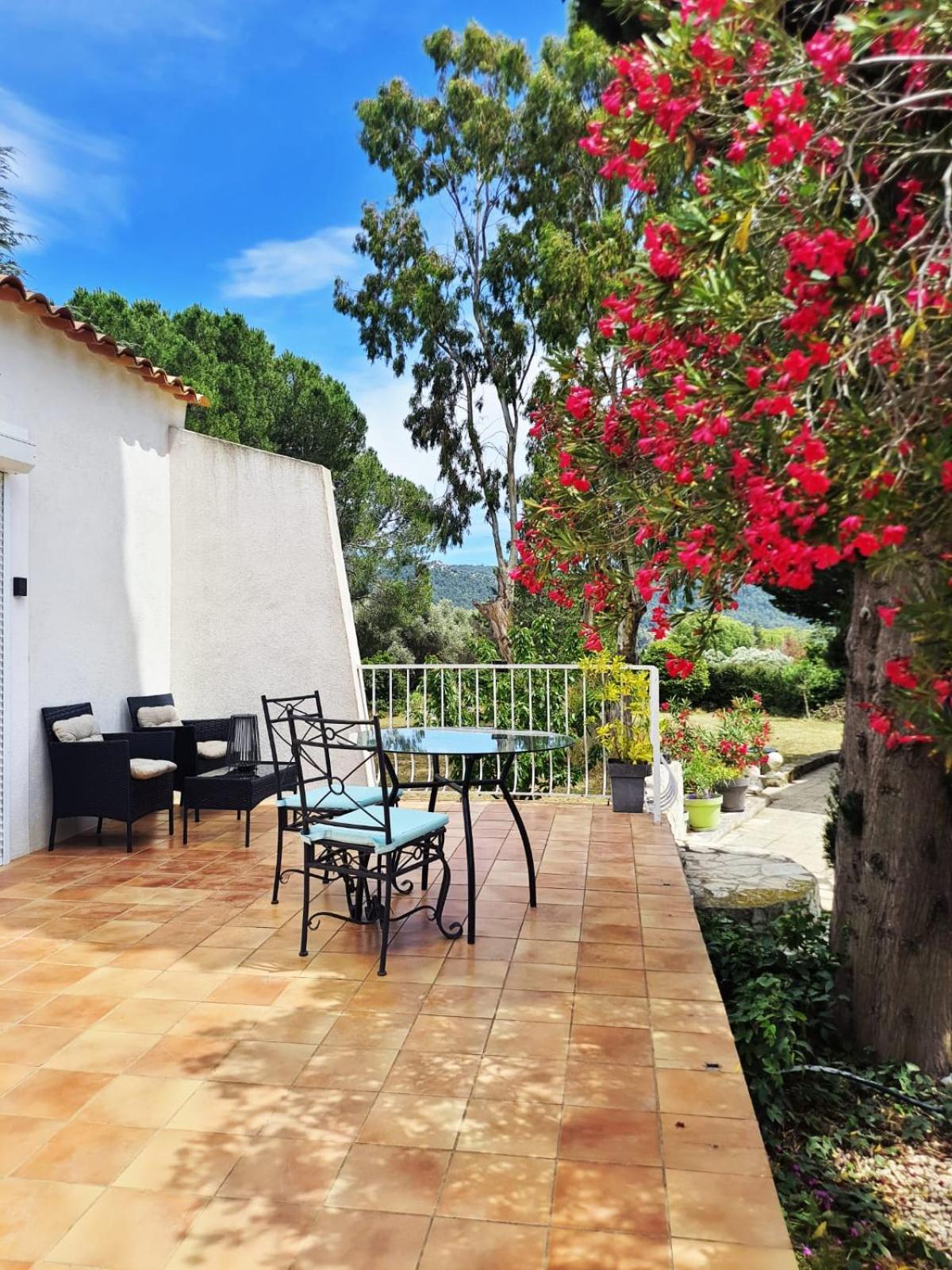 Logement La Belle Provence Le Beausset Exteriör bild